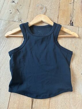 Nike Black Women's Black Crop Tank. Size Small